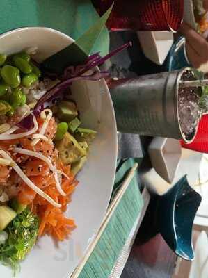 Lugangeles Tropical Café