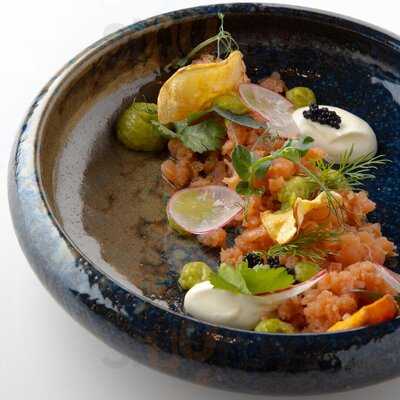 Rein Bar & Restaurant