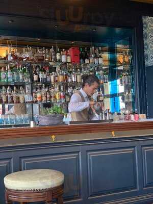 Bar Château Gütsch