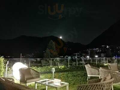 La Piazzetta, Lounge And Classy Pizza