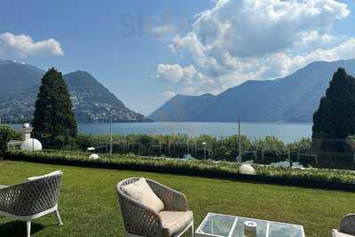 La Piazzetta, Lounge And Classy Pizza