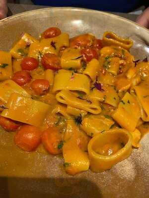 Plaza Cocktail Bar & Restolounge