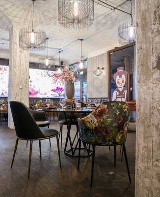 Barfüsser Sushi Bar & Lounge