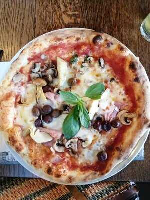 Un Po' Di Più Trattoria