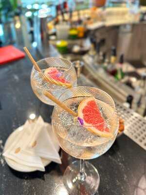 Mozern Bar & Brasserie