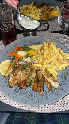 Iris Cafe Restaurant Bar