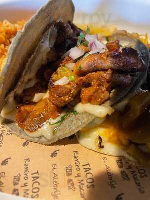Tacos Ramiro Y Macario
