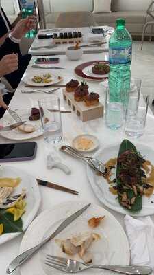 Dr Djoon - Bar Restaurant