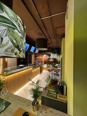 Eight Sushi Pokè By Lanchetta