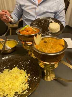 Trishul R Café Restaurant Indien