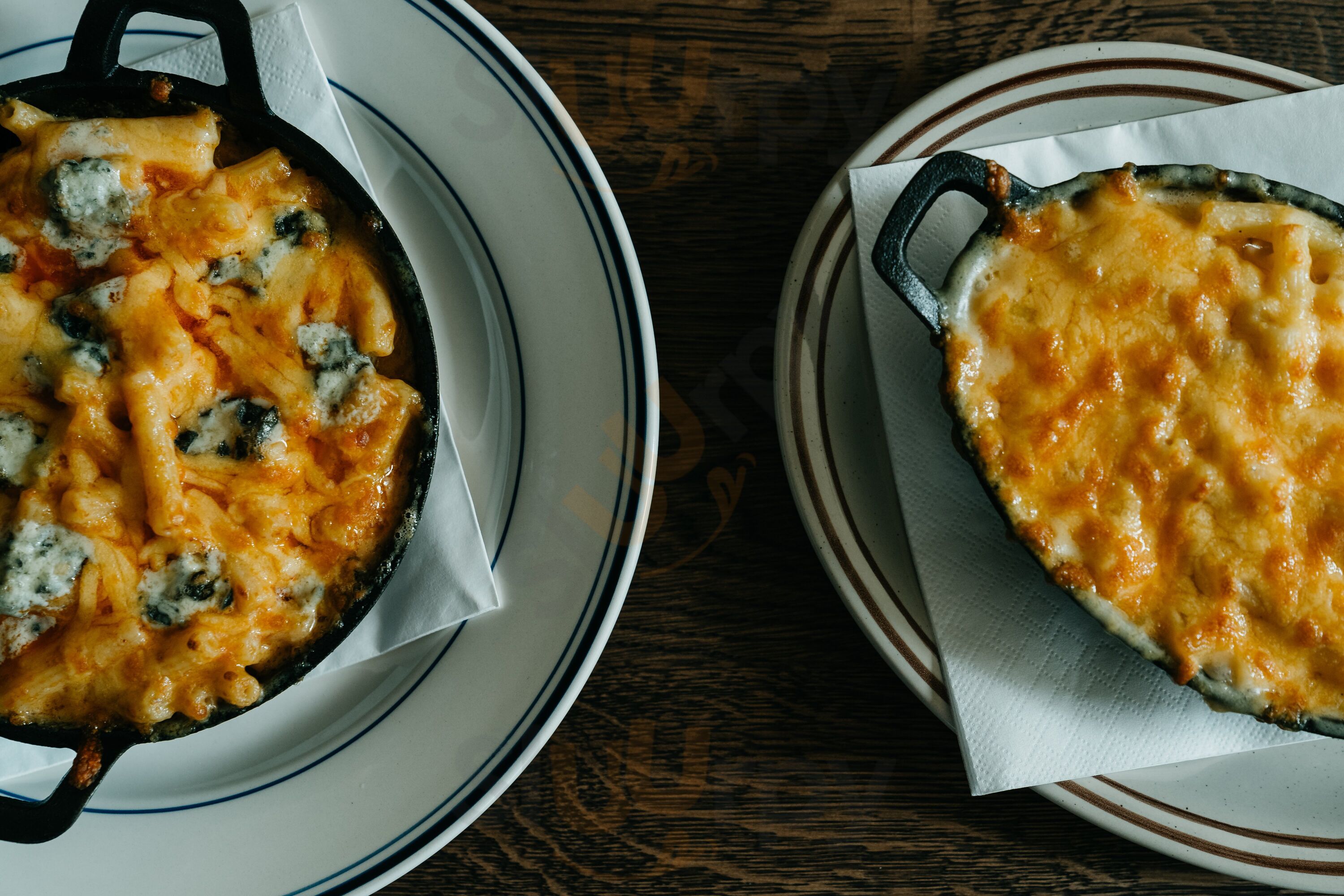 Lou's Restaurant & Bar