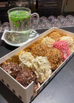 Aux Merveilleux De Fred