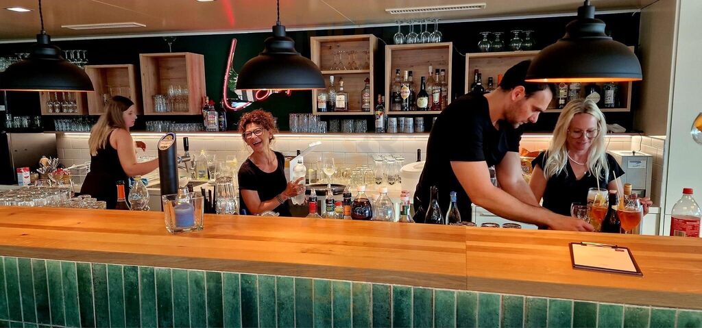 Laser Bar-restaurant-biergarten