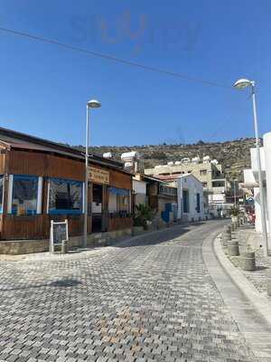 Oroklini Village Tavernio