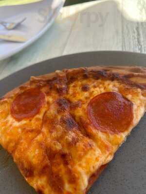 Zafeiro's Bar Restaurant