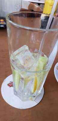 Drifters Bar & Grill