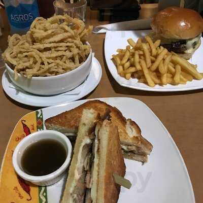 Drifters Bar & Grill