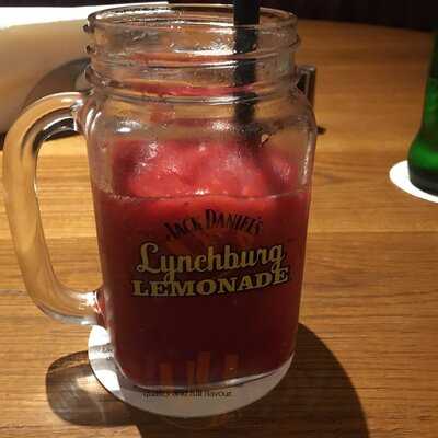 Drifters Bar & Grill