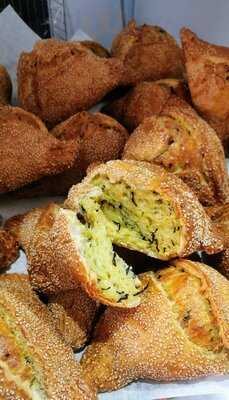 Chrysolofitissa Bakery