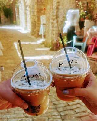 Chrysolofitissa Bakery