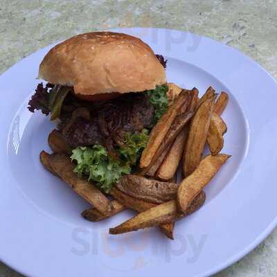 La Hospoda Bistro Colonial