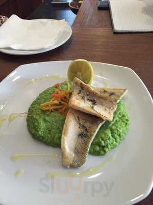 La Hospoda Bistro Colonial