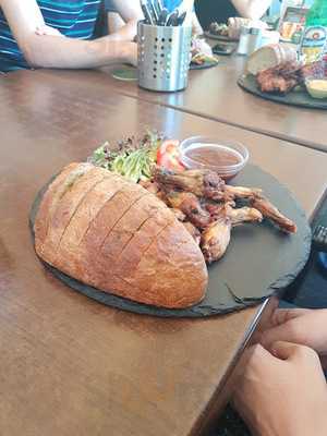 Viktoria Restaurant & Bar