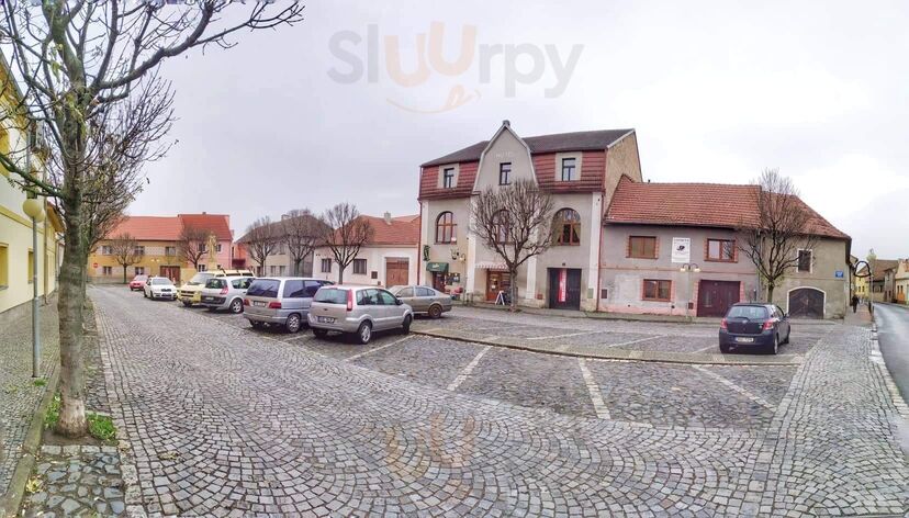 Vinárna U Českého Lva