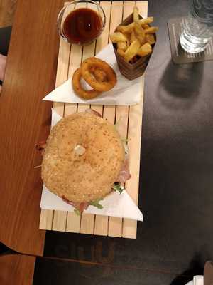 Palavanka Restaurant Pub