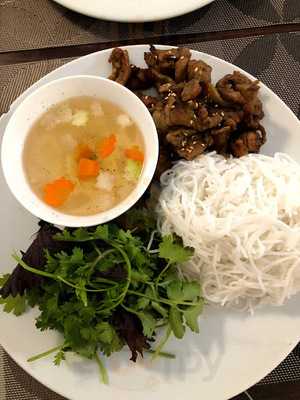 V&j Cafe-running-sushi