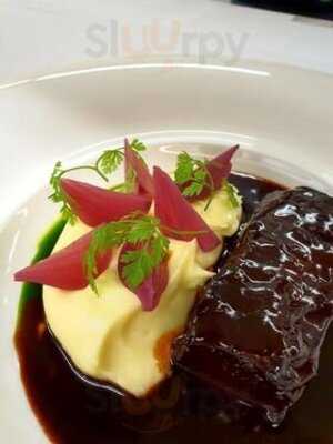 1890 Restaurant & Bar