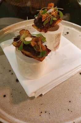 1890 Restaurant & Bar