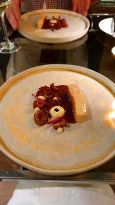 1890 Restaurant & Bar