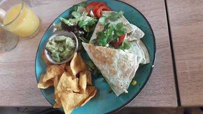 Happy Bean Bistro & Café