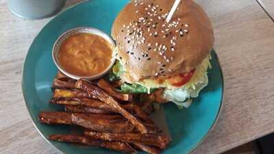 Happy Bean Bistro & Café