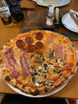 Pizza Canzone