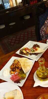 El Emir Lebanese Restaurant