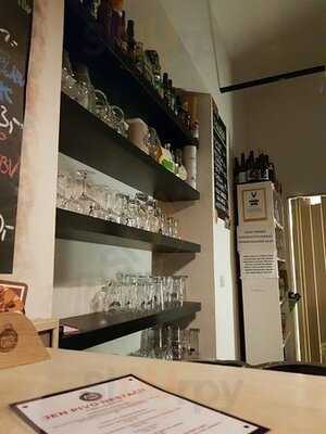 Illegal Beer Pivotéka