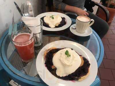 Parlor Café- Ice Cream Cookie Sandwiches