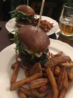 Restaurace U Trajců