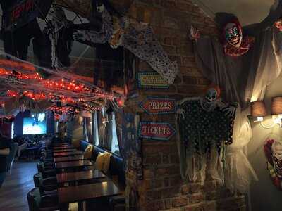 Smokehouse Lounge & Bar