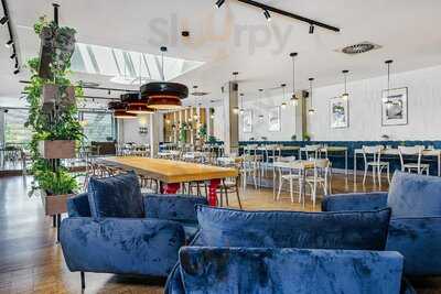 The One Bistro & Bar