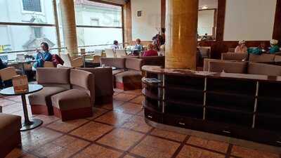 Zemanova Kavárna A Cukrárna