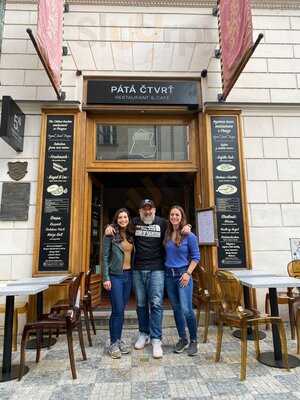 5th District By King Solomon Kosher Restaurant & Café