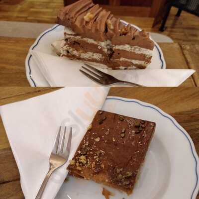 Kavarna U Zlatého Jelena