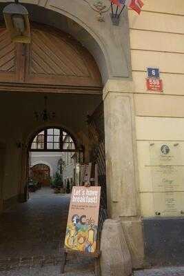 Kavarna U Zlatého Jelena