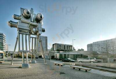 Cyberdog - Robotická Vinárna