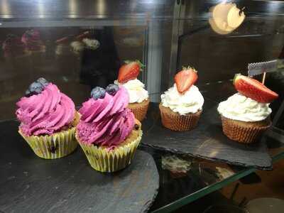 Kavárna - Cukrárna Elvíra