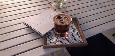 Chez Catherine Art A Café