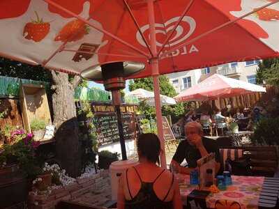 Creperie Cafe Girafe